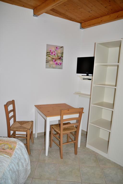 B&B S'Incontru Galtellì 外观 照片