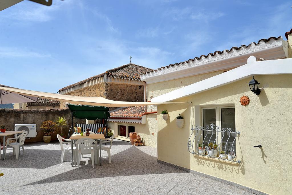 B&B S'Incontru Galtellì 外观 照片