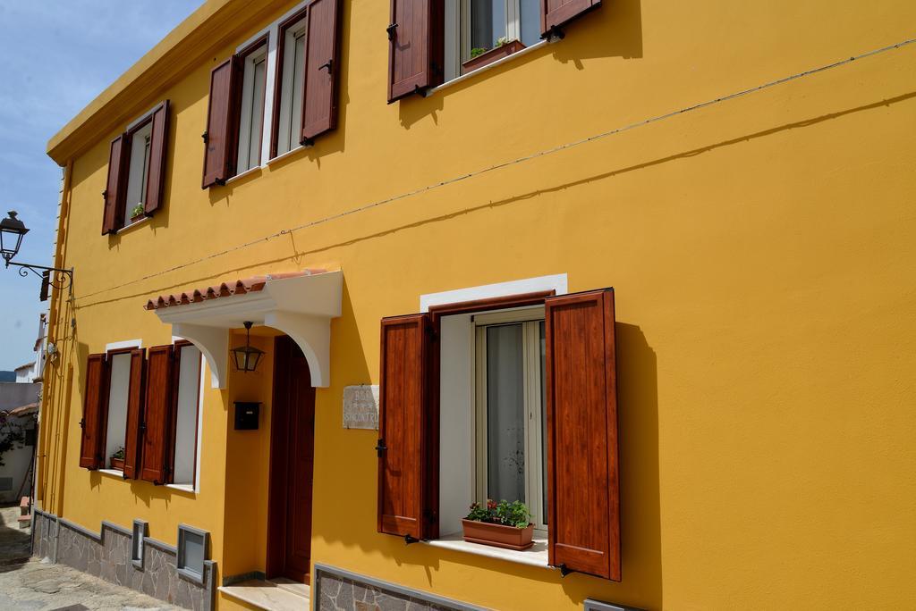 B&B S'Incontru Galtellì 外观 照片