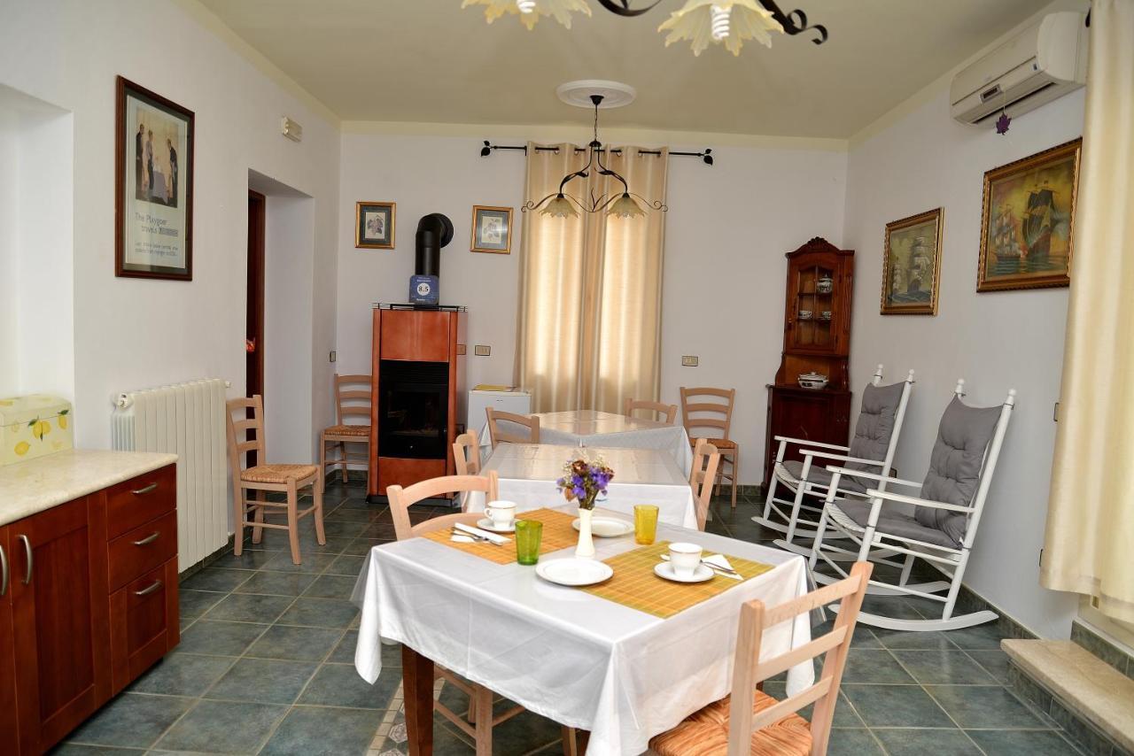 B&B S'Incontru Galtellì 外观 照片